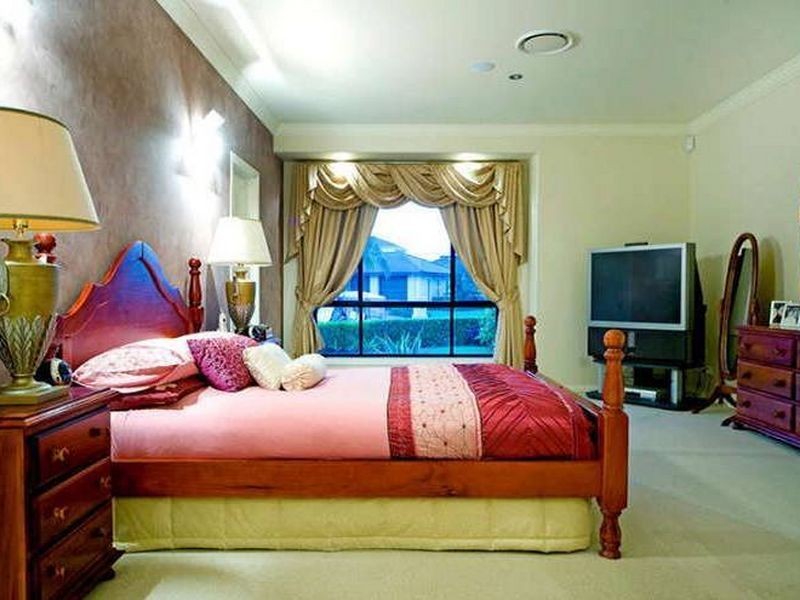 2114 Fernlea Close, Hope Island QLD 4212