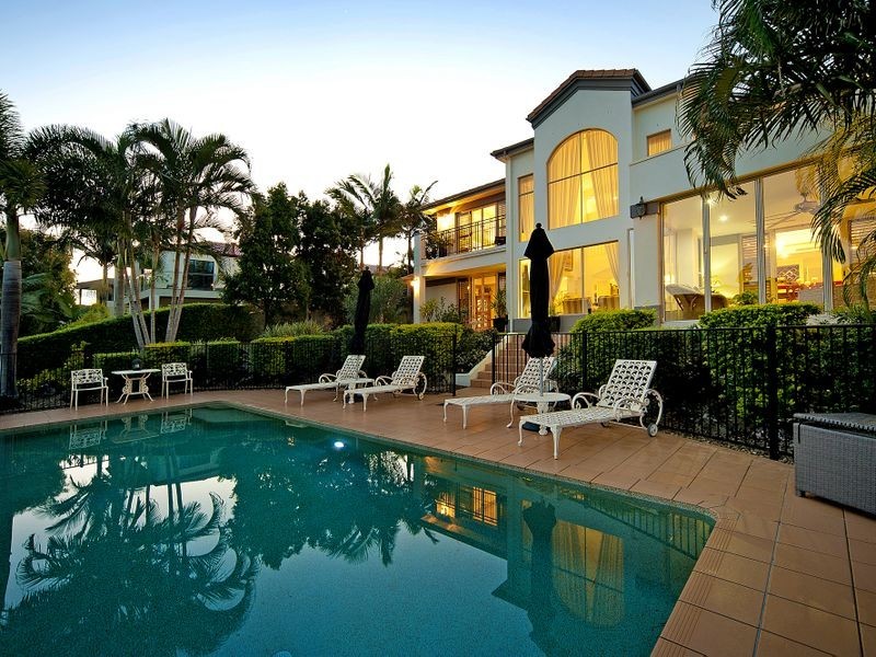 1095 Beechwood Drive, Hope Island QLD 4212