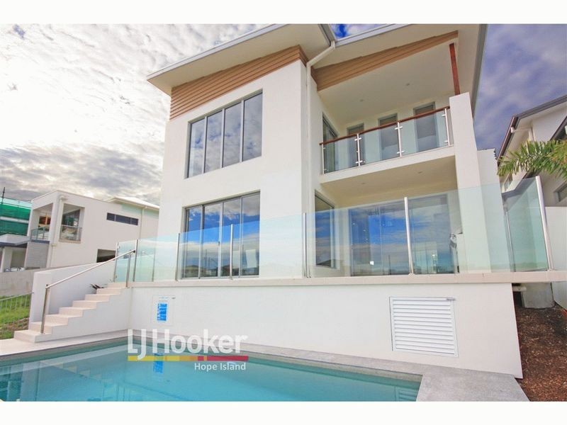 31 Harbourvue Court, Helensvale QLD 4212