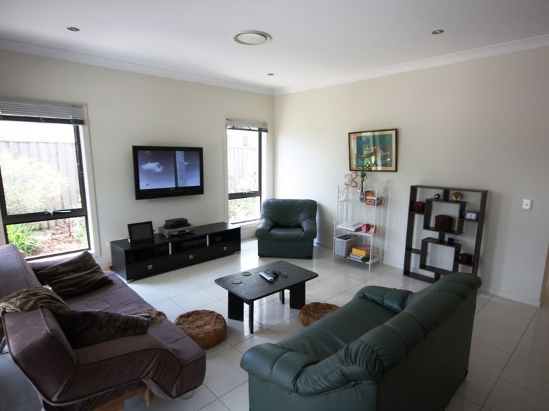 Hope Island QLD 4212