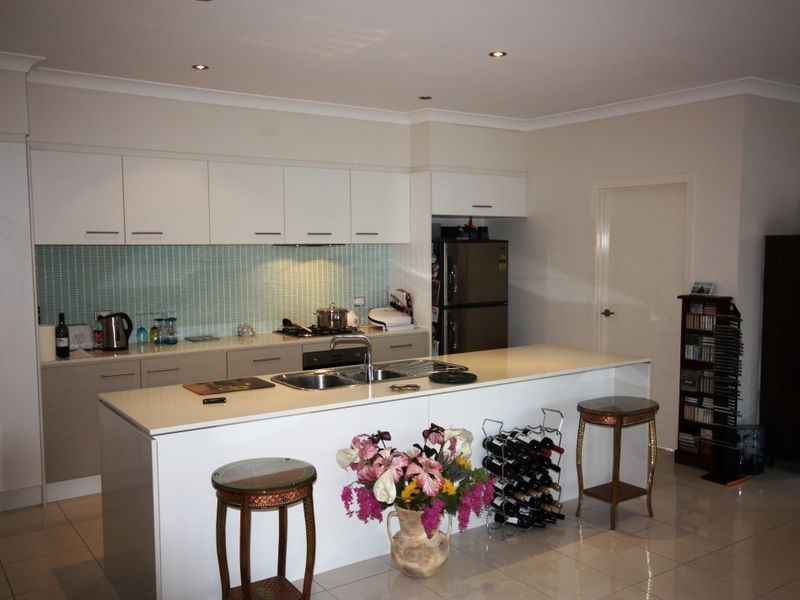 Hope Island QLD 4212