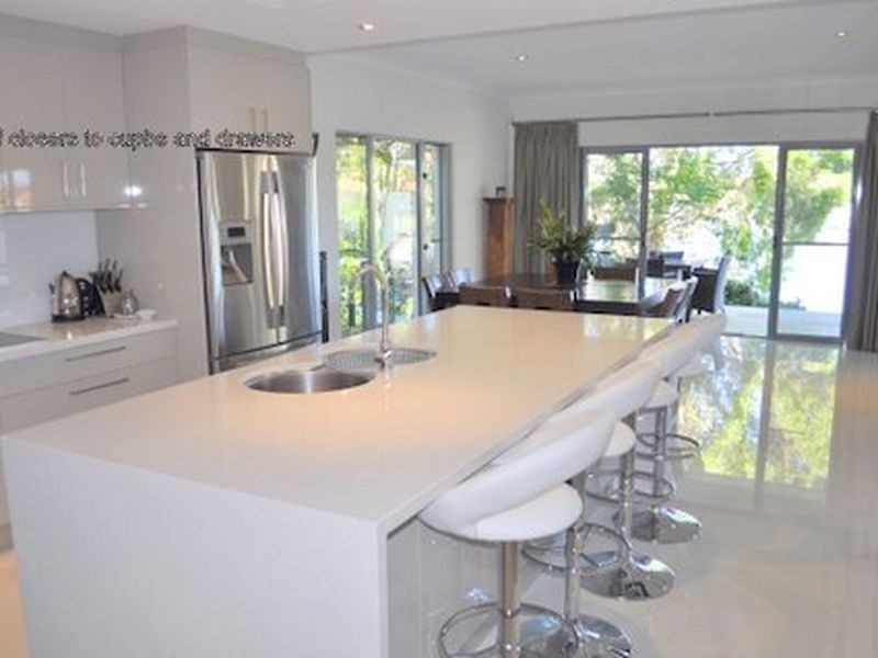 Hope Island QLD 4212