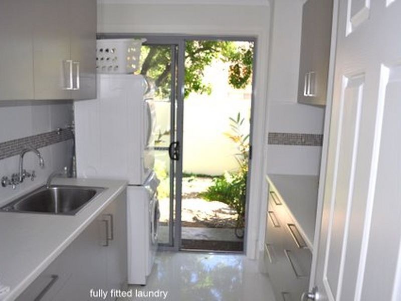 Hope Island QLD 4212