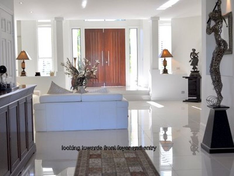 Hope Island QLD 4212