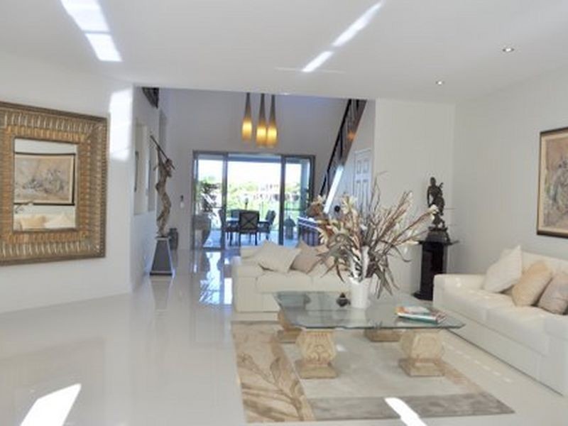 Hope Island QLD 4212