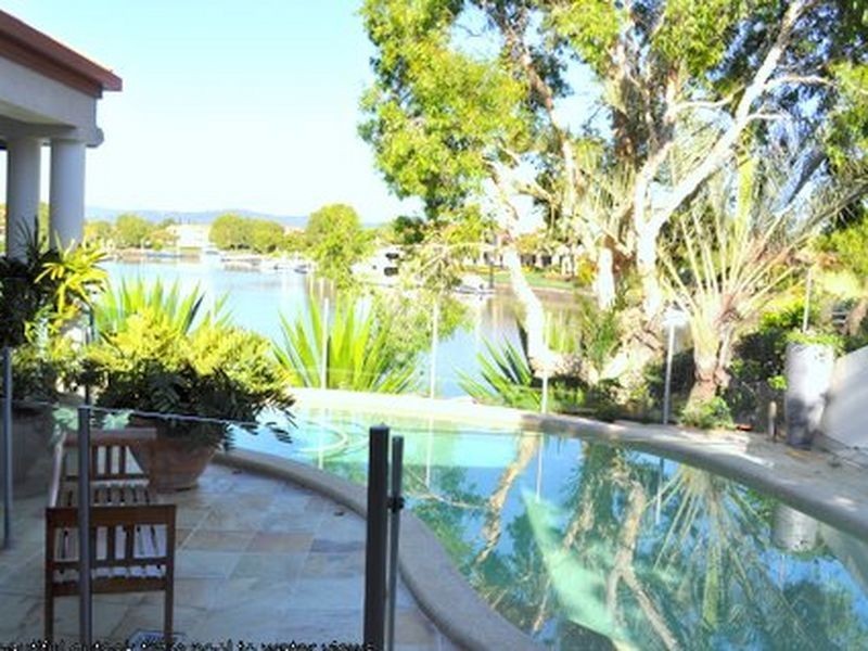 Hope Island QLD 4212