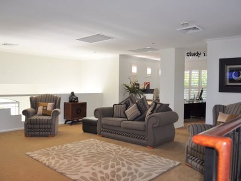 Hope Island QLD 4212