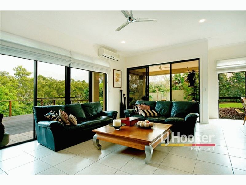 3147 Riverleigh Drive, Hope Island QLD 4212