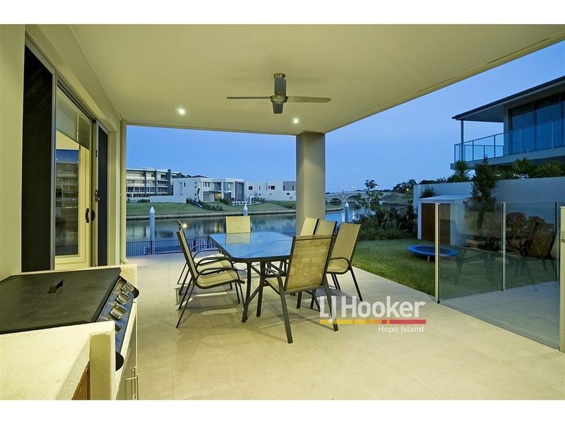 Hope Island QLD 4212