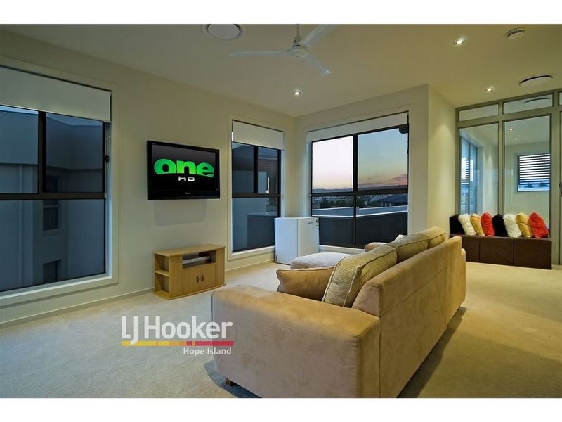 Hope Island QLD 4212