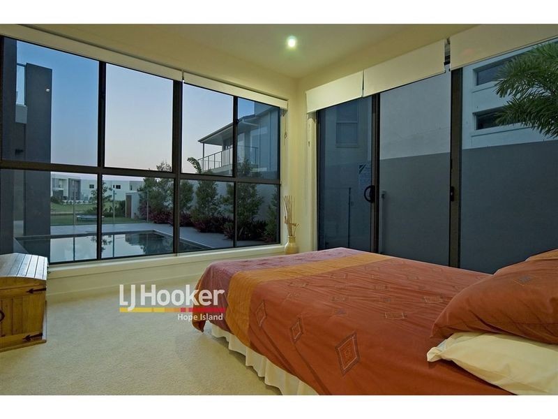 Hope Island QLD 4212