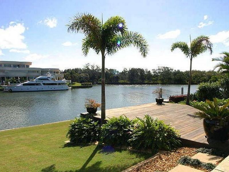 Hope Island QLD 4212