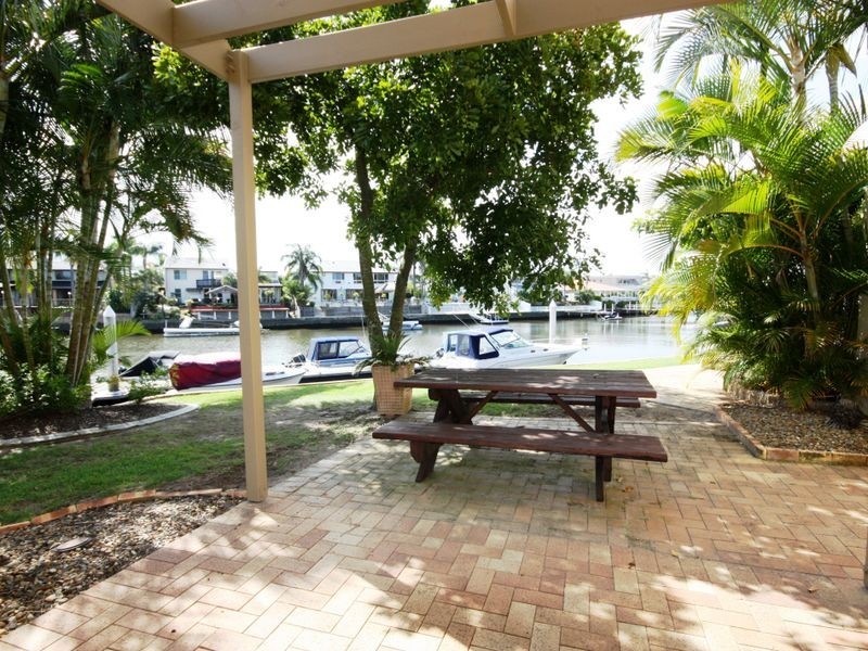 27/100 Morala Avenue, Runaway Bay QLD 4216