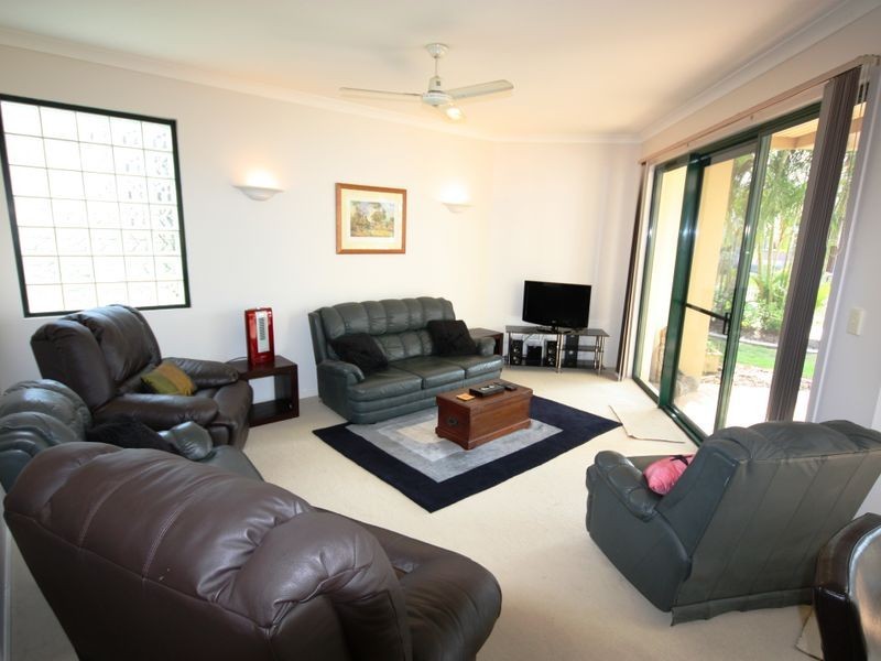 27/100 Morala Avenue, Runaway Bay QLD 4216