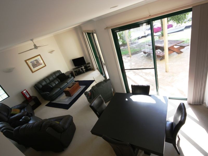 27/100 Morala Avenue, Runaway Bay QLD 4216