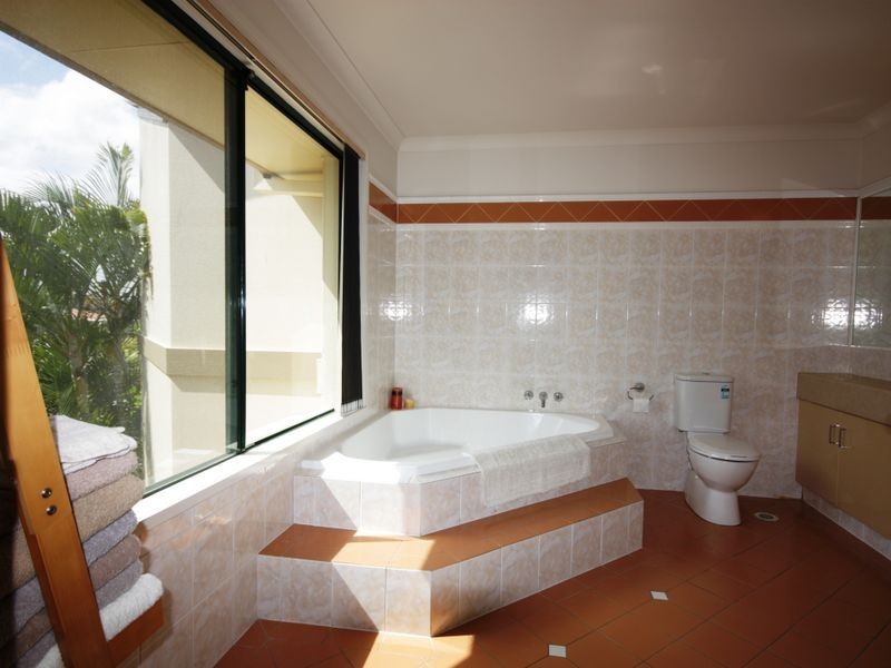 27/100 Morala Avenue, Runaway Bay QLD 4216
