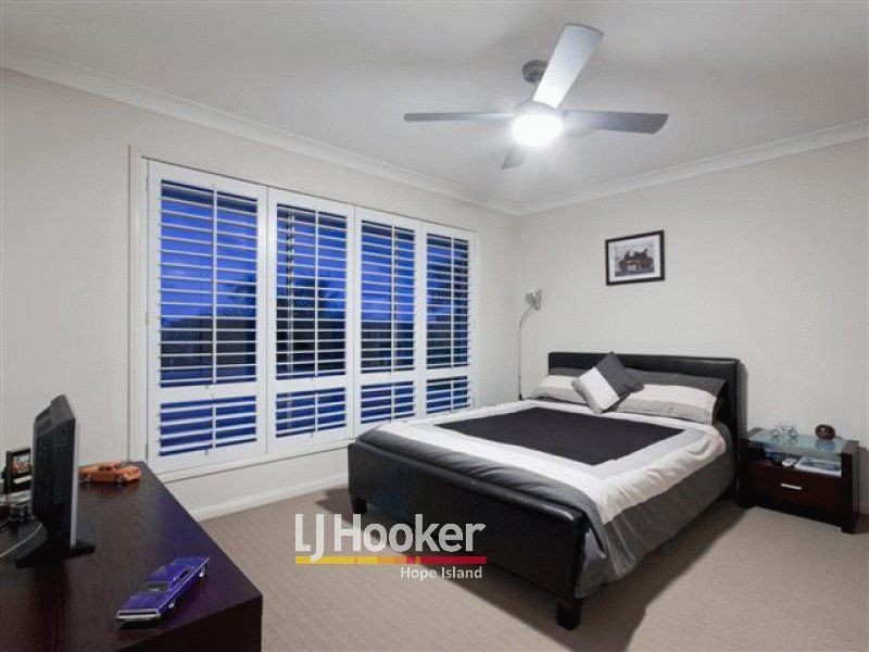 Hope Island QLD 4212