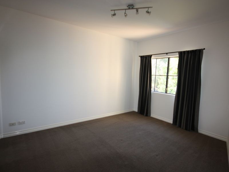 3245 Palladian Drive, Hope Island QLD 4212