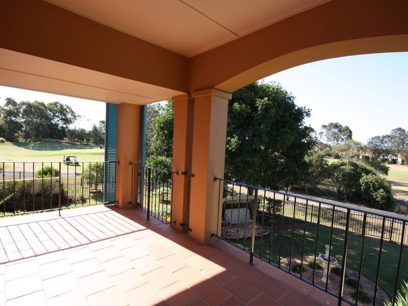 3245 Palladian Drive, Hope Island QLD 4212