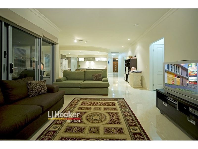 Hope Island QLD 4212