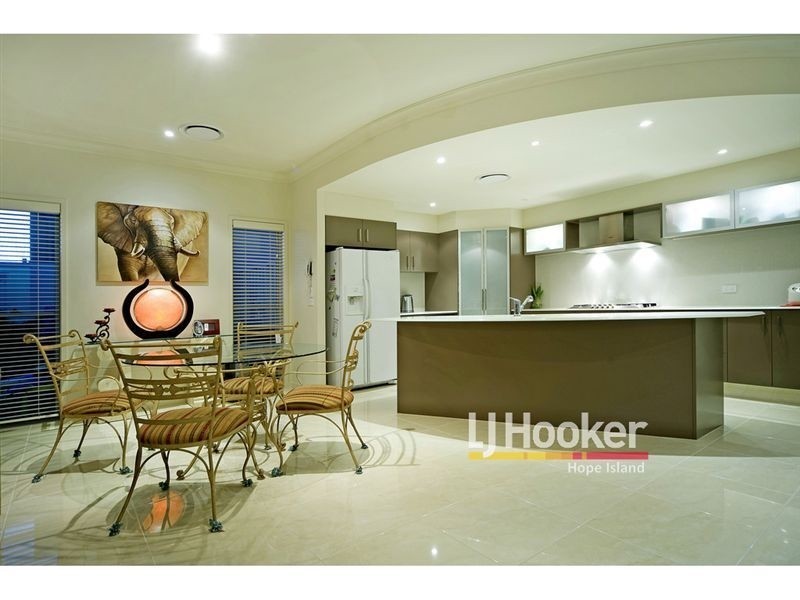 Hope Island QLD 4212