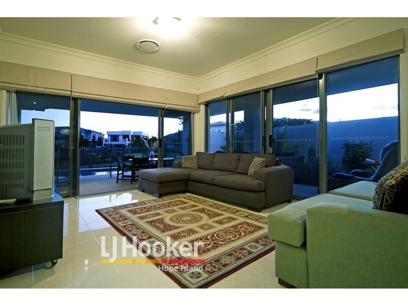 Hope Island QLD 4212