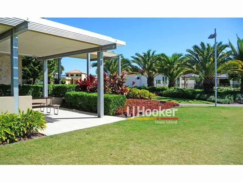 Hope Island QLD 4212