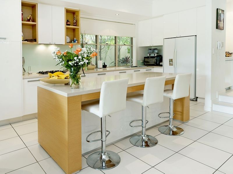 6102 The Lakes Drive, Hope Island QLD 4212