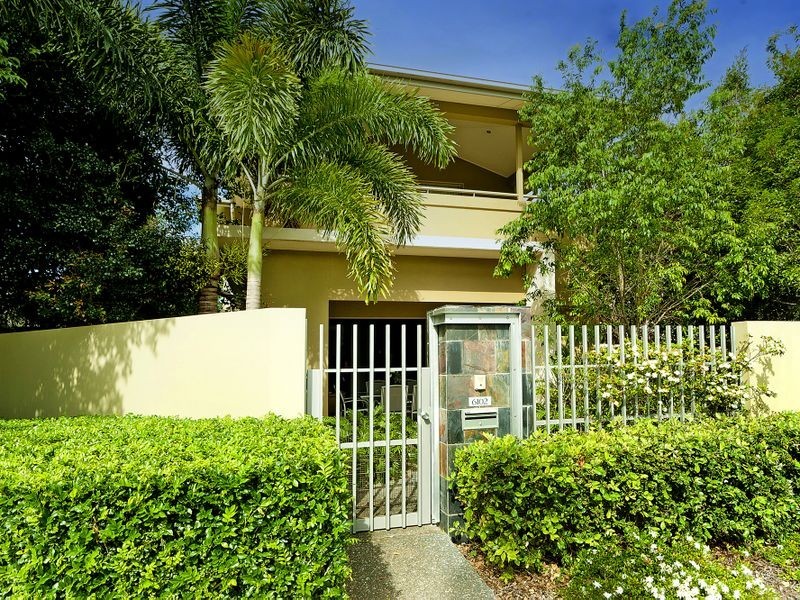 6102 The Lakes Drive, Hope Island QLD 4212