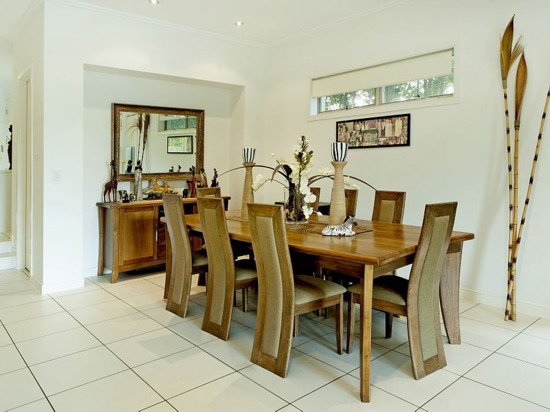 6102 The Lakes Drive, Hope Island QLD 4212