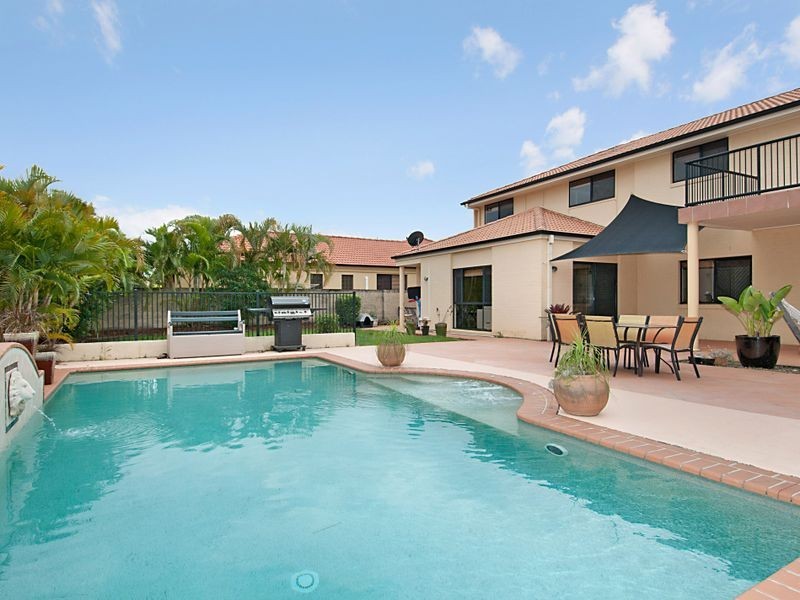 8 Dallow Crescent, Monterey Keys QLD 4212
