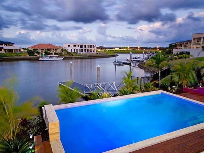 Hope Island QLD 4212