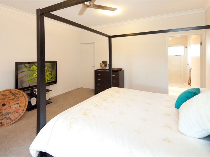 6001 The Lakes Drive, Hope Island QLD 4212