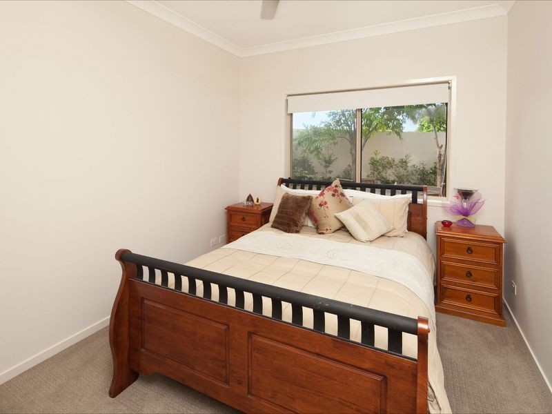 6001 The Lakes Drive, Hope Island QLD 4212