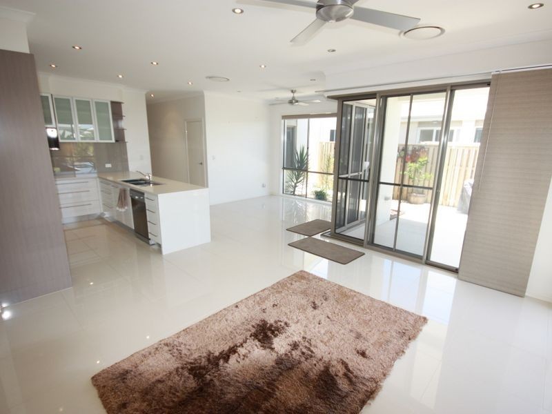Hope Island QLD 4212