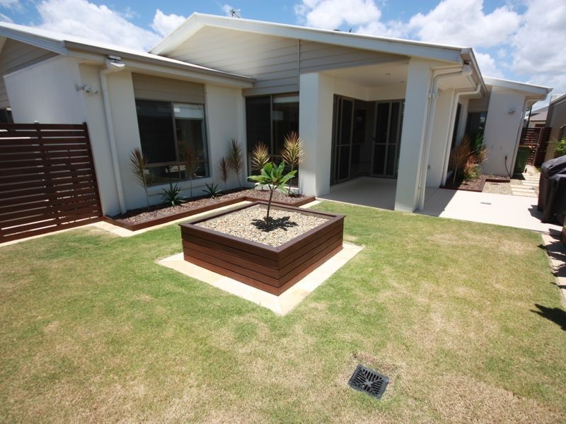 Hope Island QLD 4212