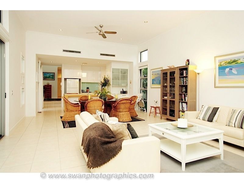 2822 Gracemere Circuit East, Hope Island QLD 4212