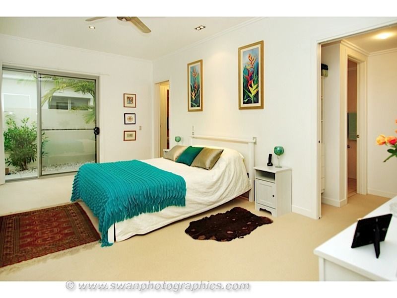 2822 Gracemere Circuit East, Hope Island QLD 4212