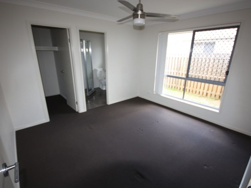 64/19 Santa Barbra Rd, Hope Island QLD 4212