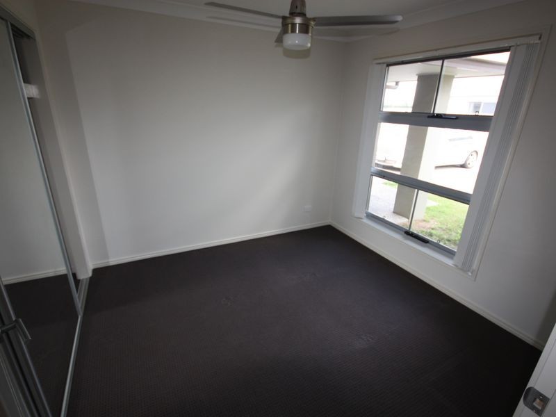 64/19 Santa Barbra Rd, Hope Island QLD 4212