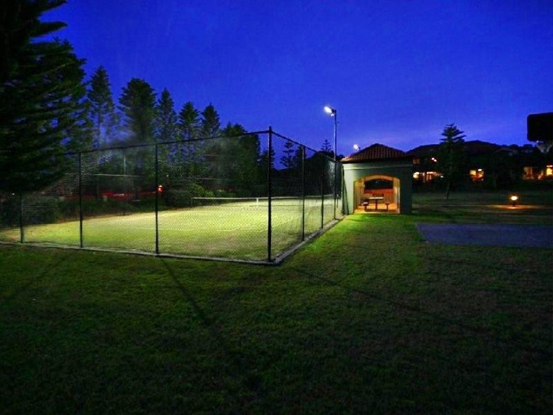 64/19 Santa Barbra Rd, Hope Island QLD 4212