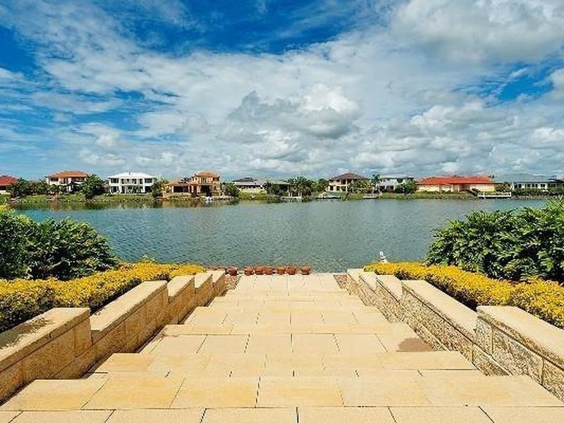 46 The Peninsula, Helensvale QLD 4212