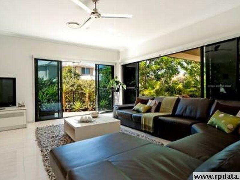 Hope Island QLD 4212