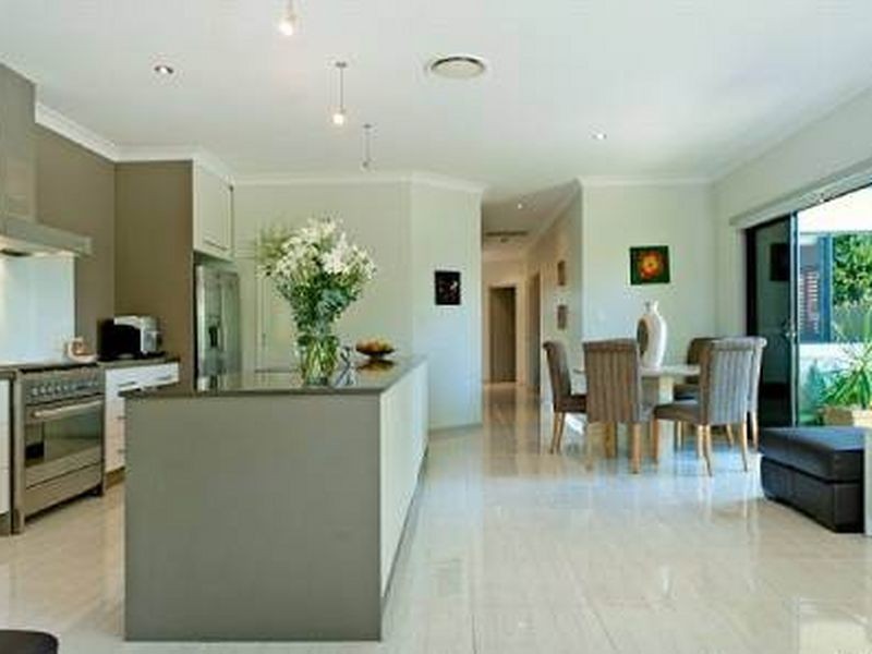 Hope Island QLD 4212