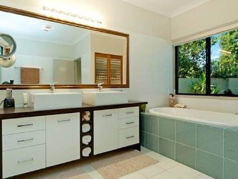 Hope Island QLD 4212