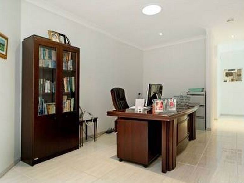 Hope Island QLD 4212