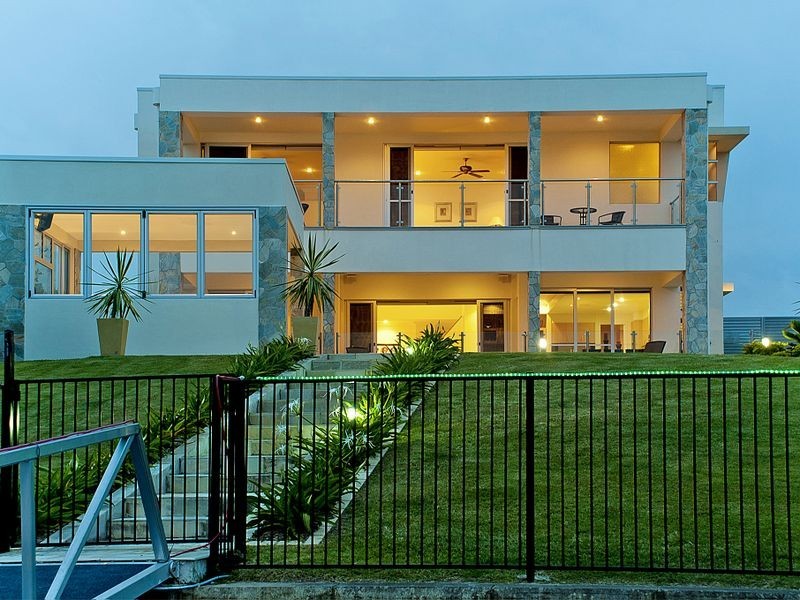 Hope Island QLD 4212