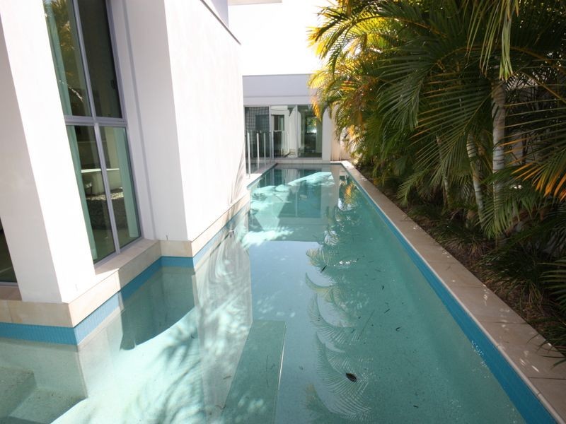 2129 Riverside Dr, Sanctuary Cove QLD 4212