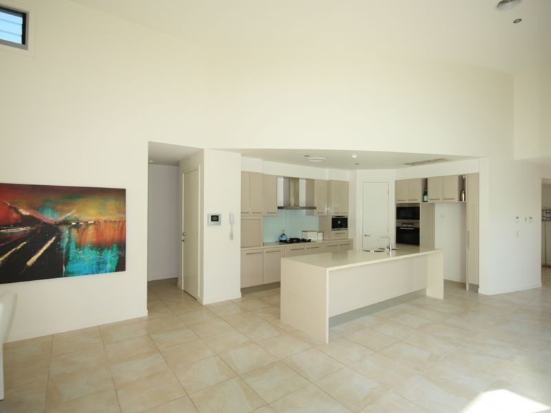 2129 Riverside Dr, Sanctuary Cove QLD 4212