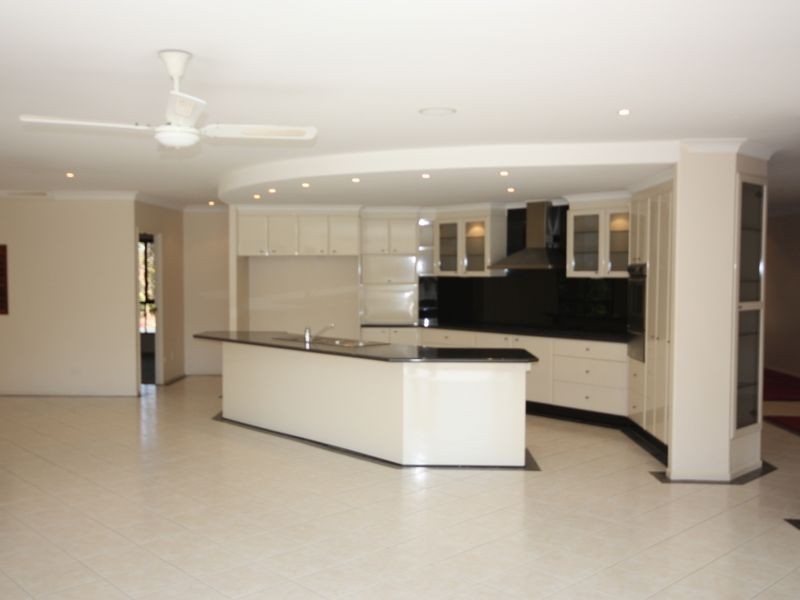 52 Riverdowns Cr, Helensvale QLD 4212